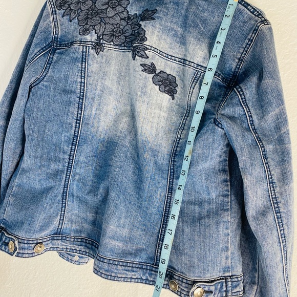 Jean jacket - Picture 5 of 5